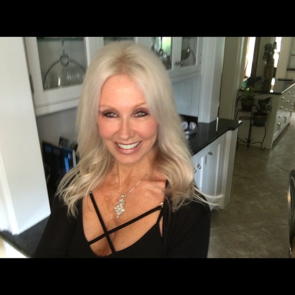 Meet your Posher, Ramona - Picture 1 of 1